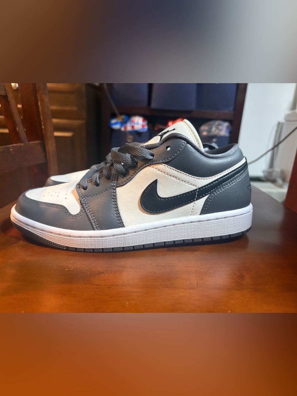 Jordan women’s jordan 1 Low-Top Sneakers in White and Gray
